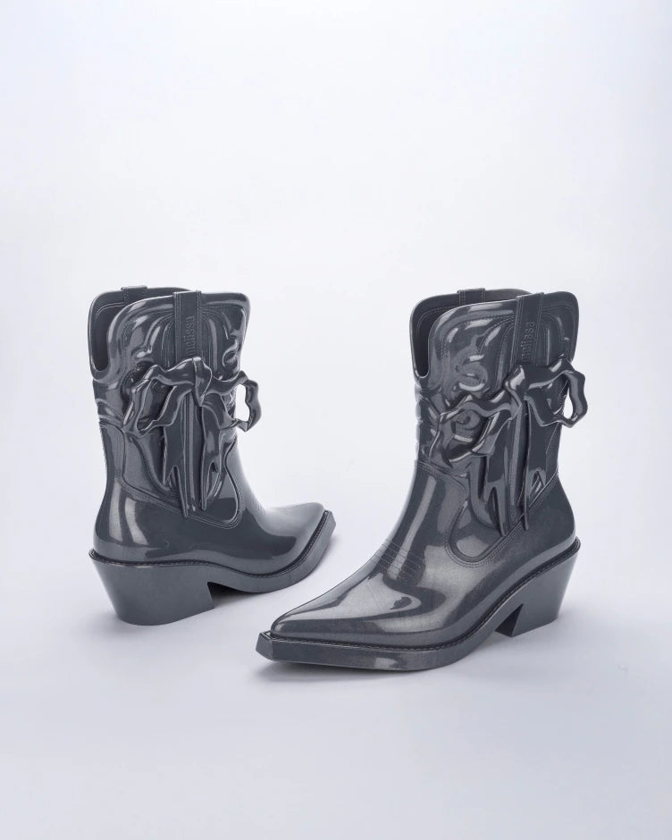 Melissa Texas + Maldito Paris