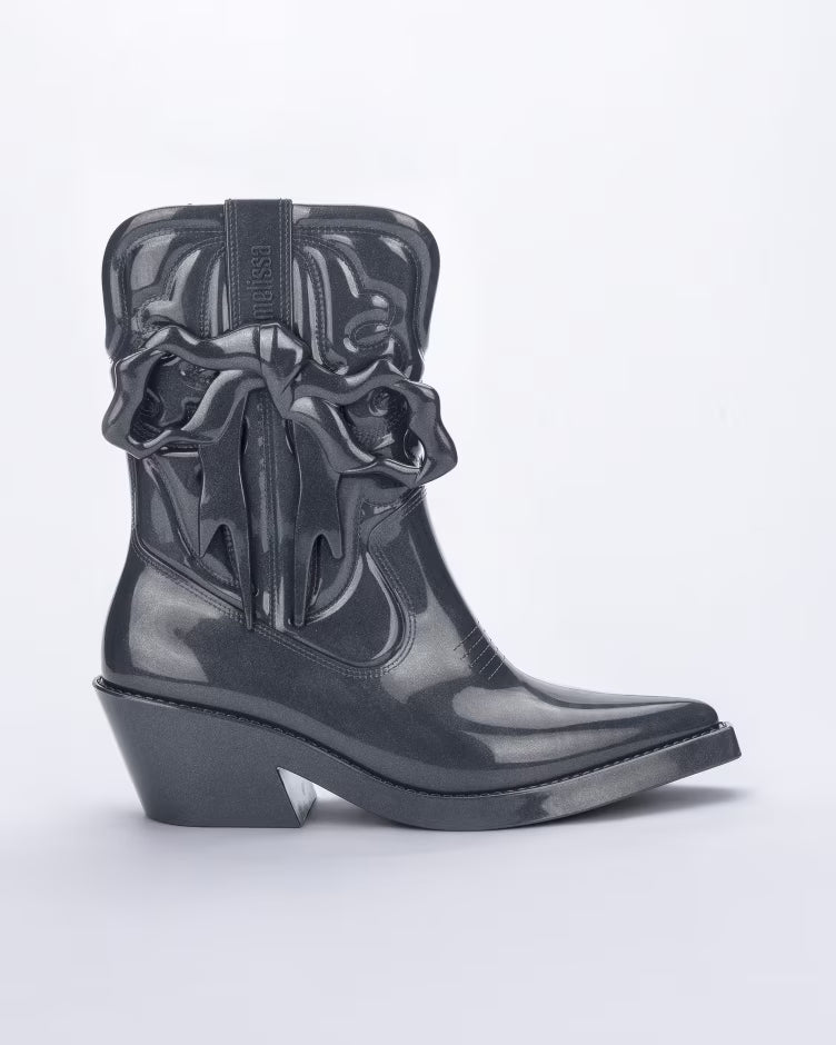 Melissa Texas + Maldito Paris